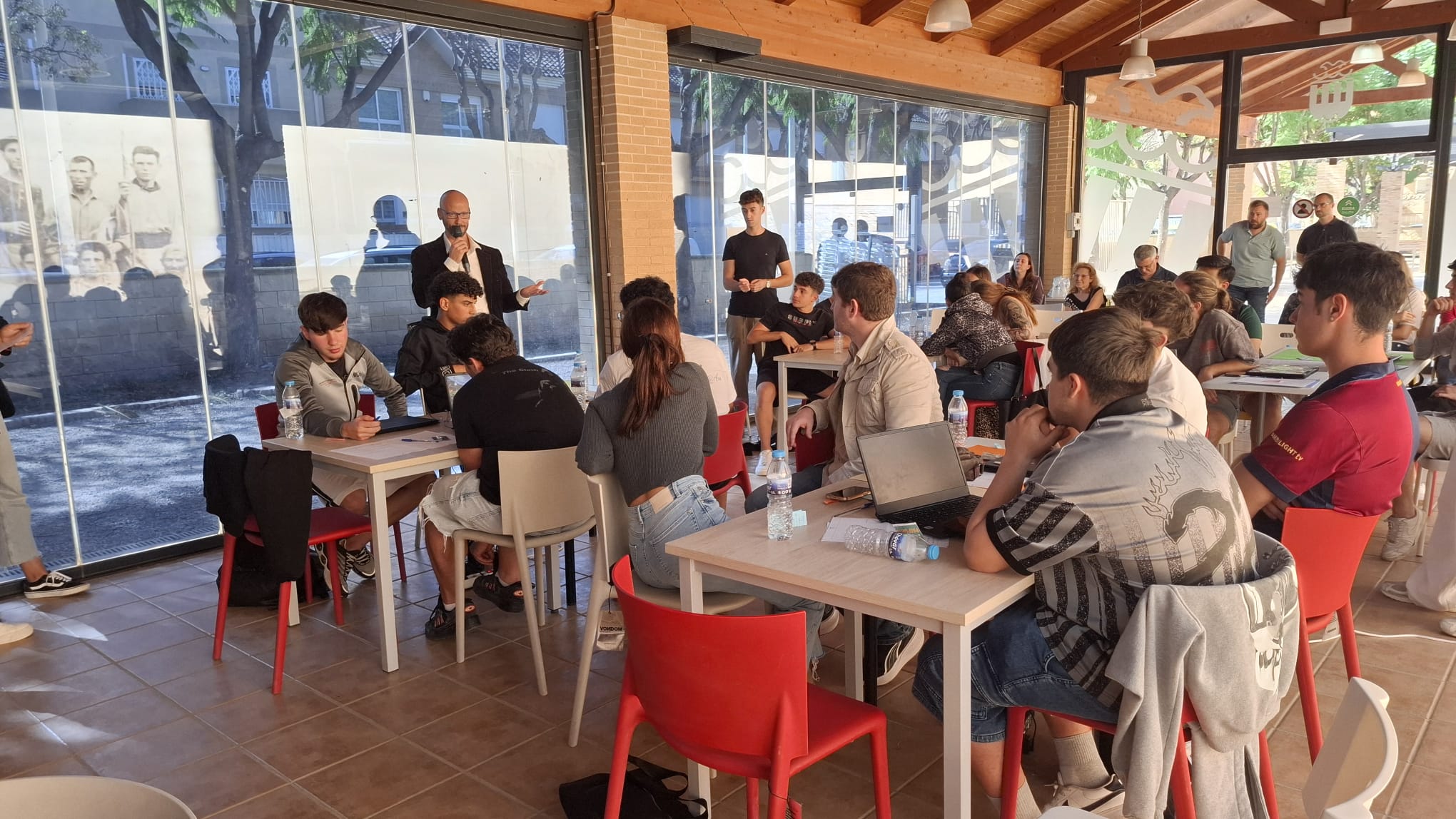 El alumnado del IES La Sénia de Paiporta