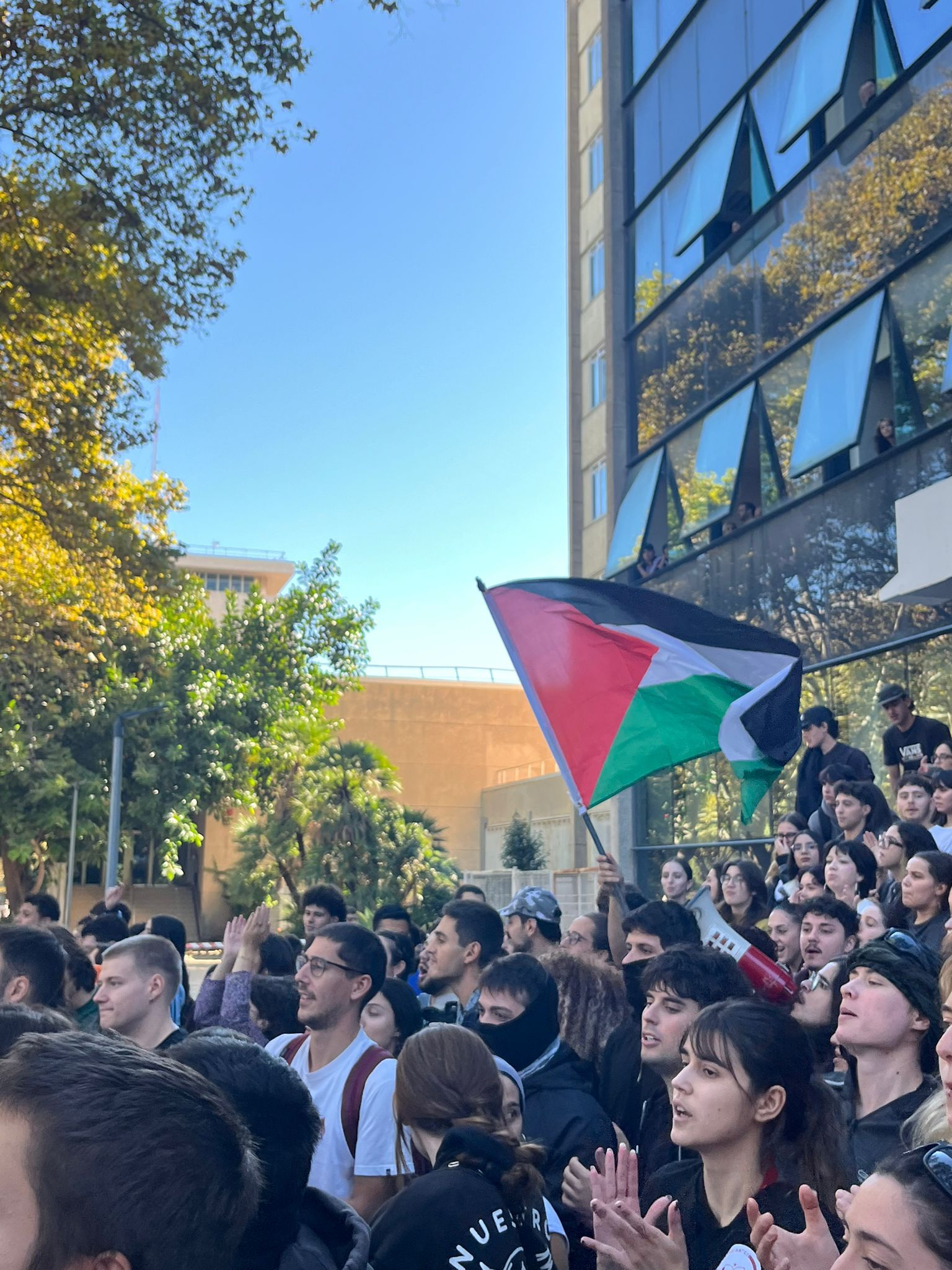 Concentració de l'estudiantat de la Universitat de València contra Vito Quiles
