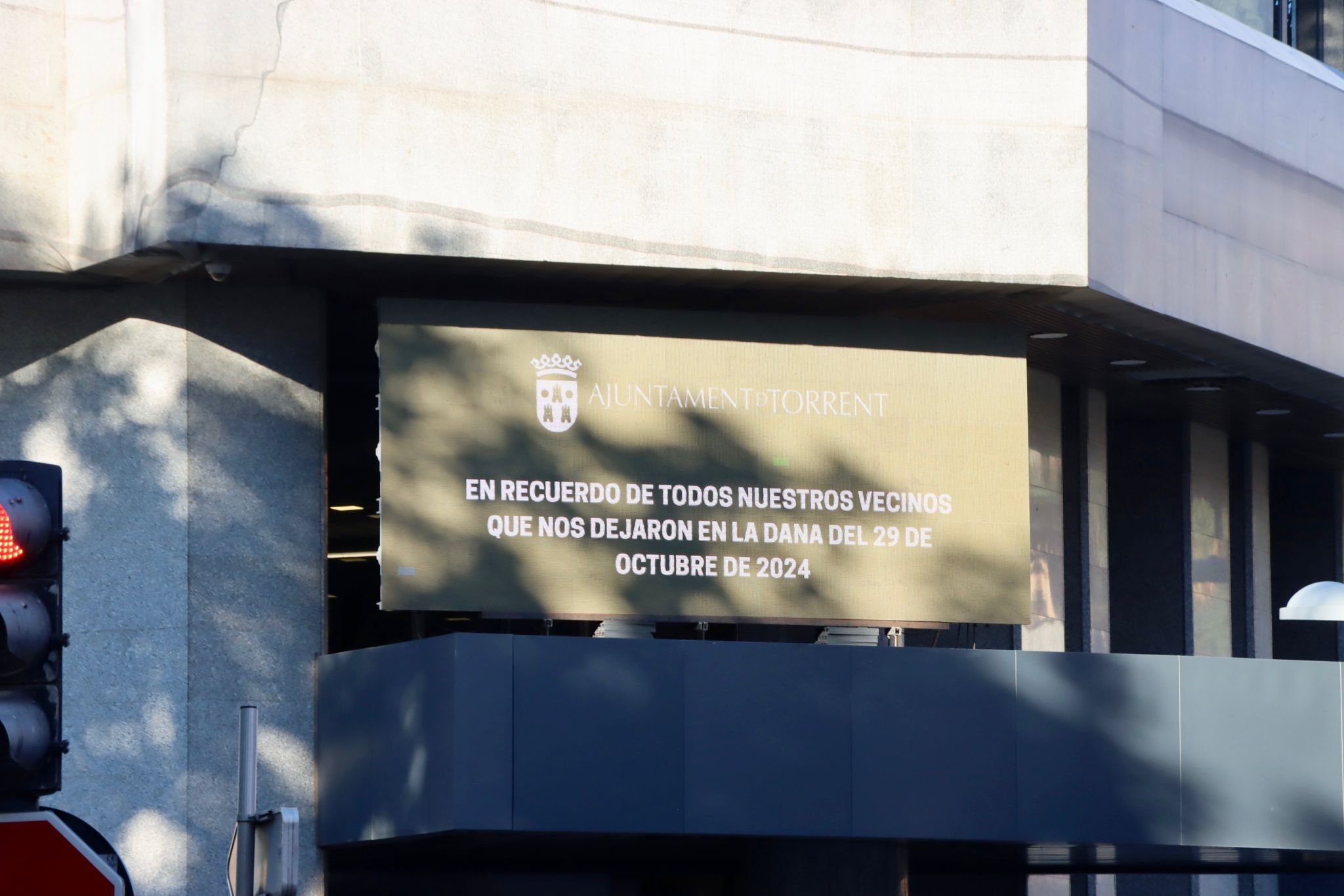 Placa en honor a las víctimas de la Dana en Torrent