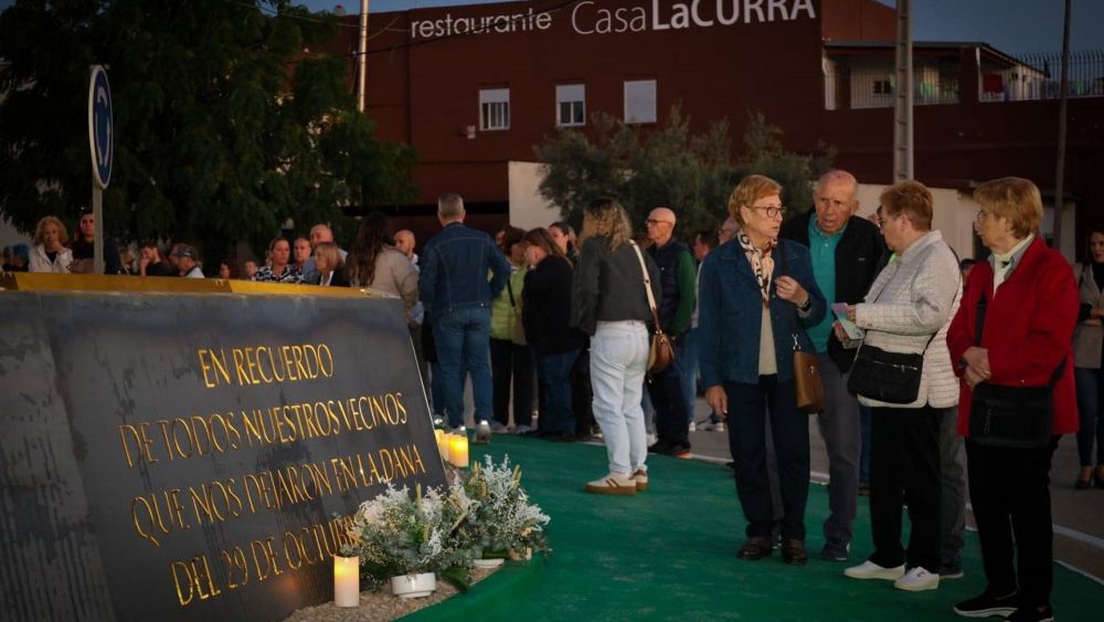 Homenage en record de les víctimes de la DANA en Torrent Homenage en record de les víctimes de la DANA en Torrent
