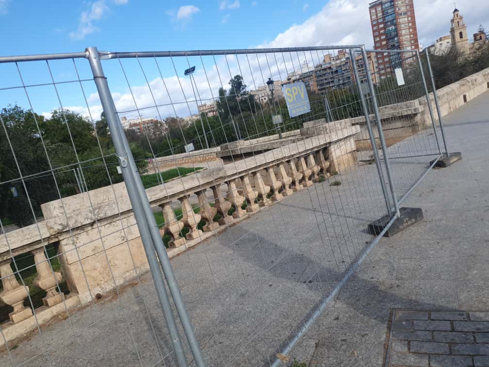 Restauració balustrada esplanada Serrans  