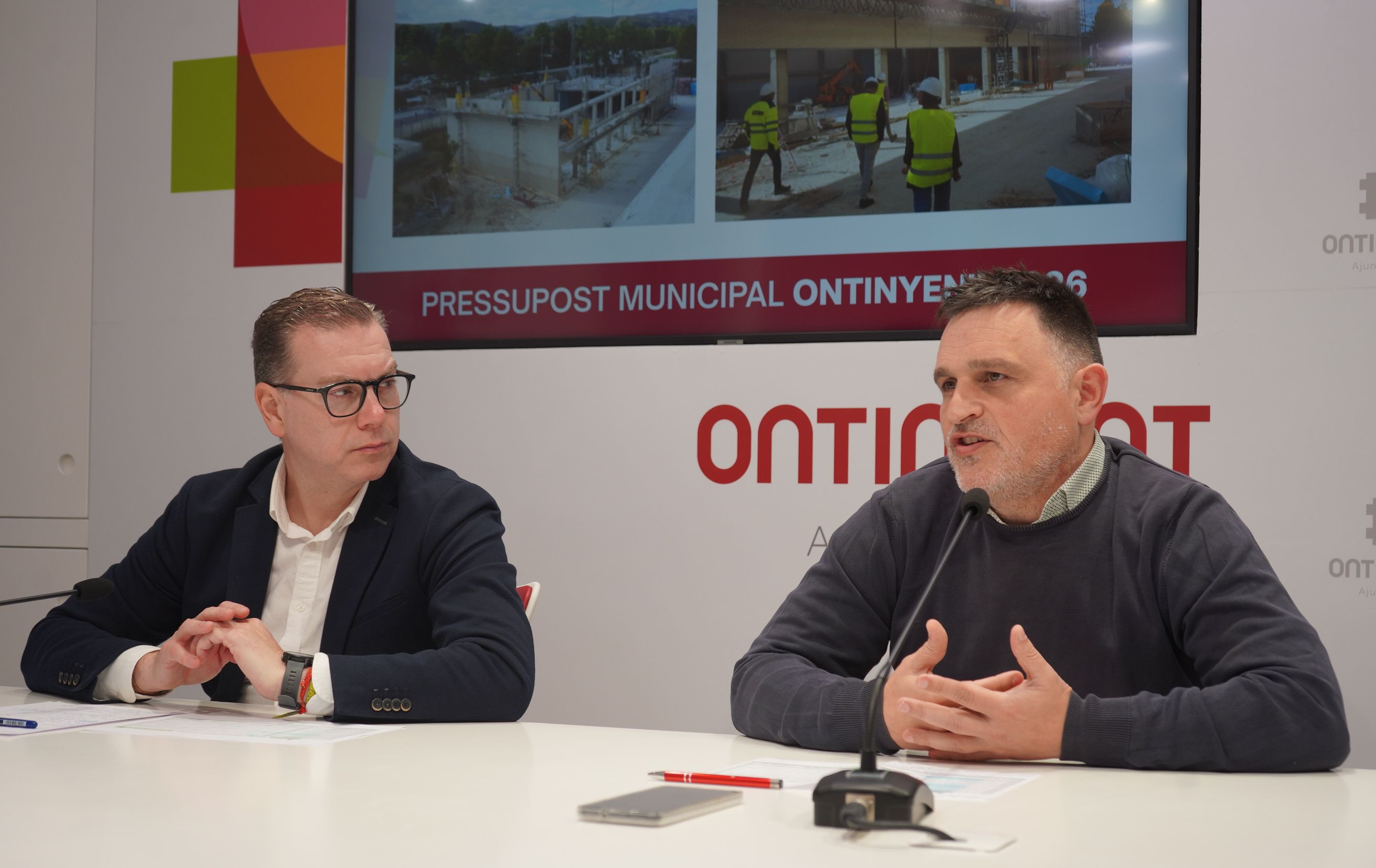 Els regidors d’Hisenda, Juan Pablo Úbeda, i de Territori, Óscar Borrell