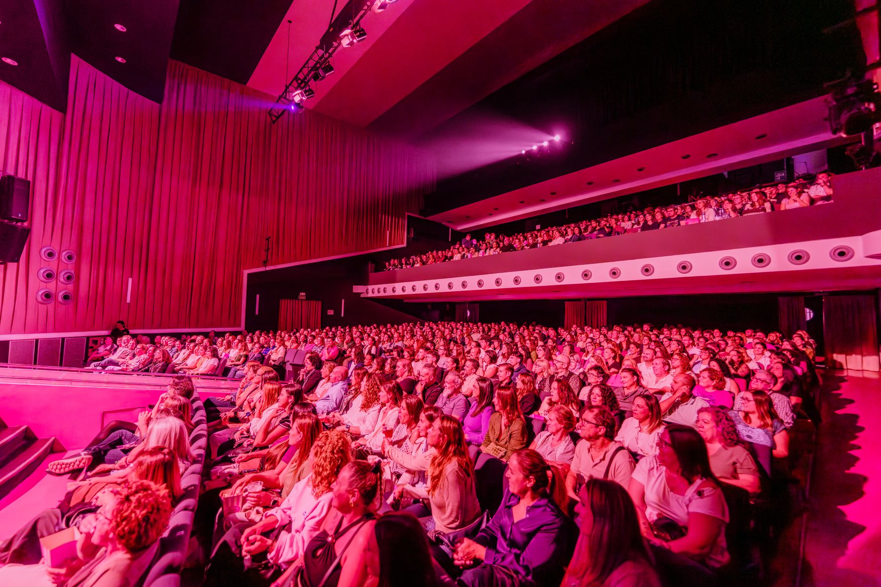 Teatre La Plazeta, públic durant un espectacle Teatre La Plazeta, públic durant un espectacle