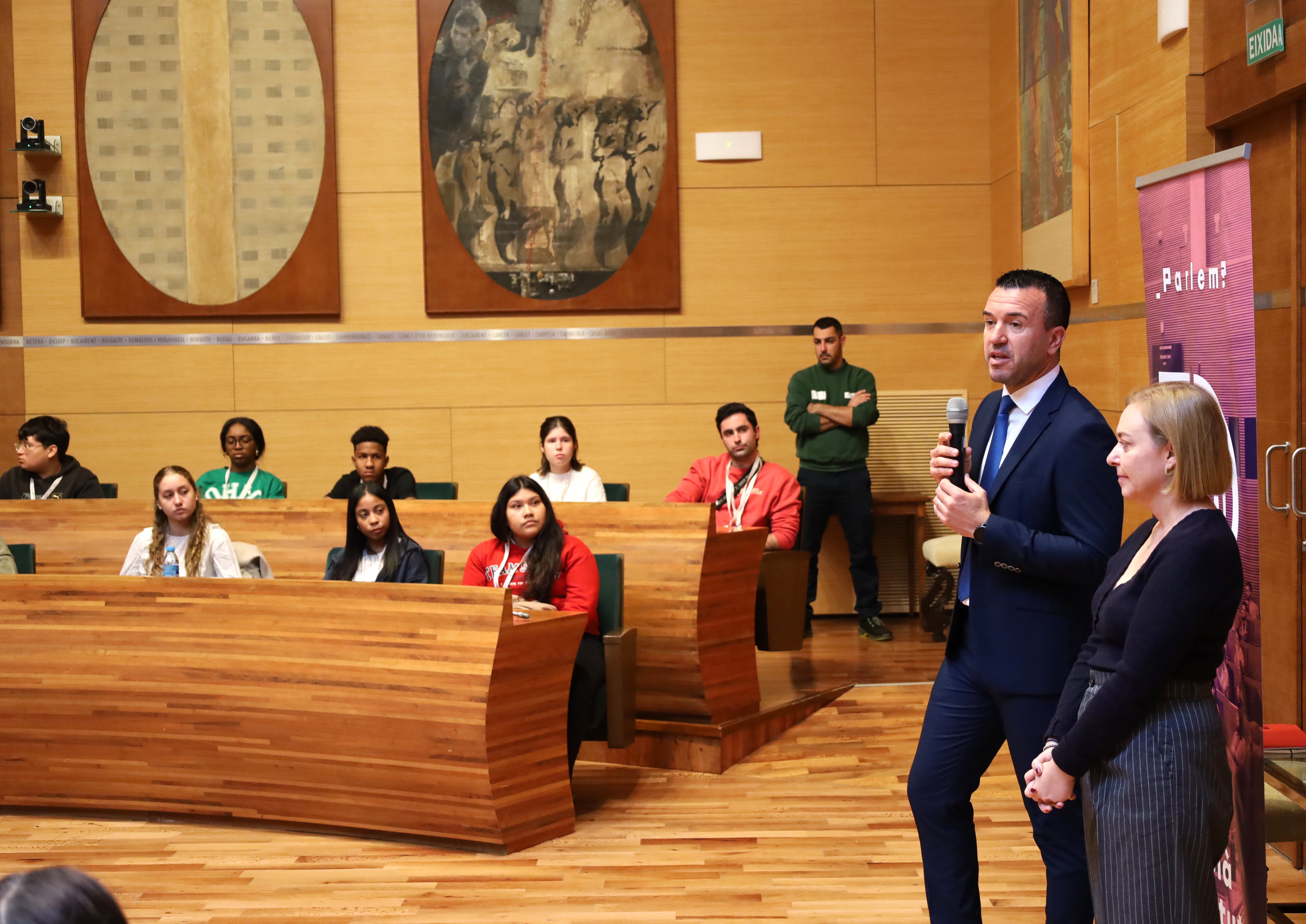 El president de la Diputació, Vicent Mompó, al Parlament Valencià Jove 