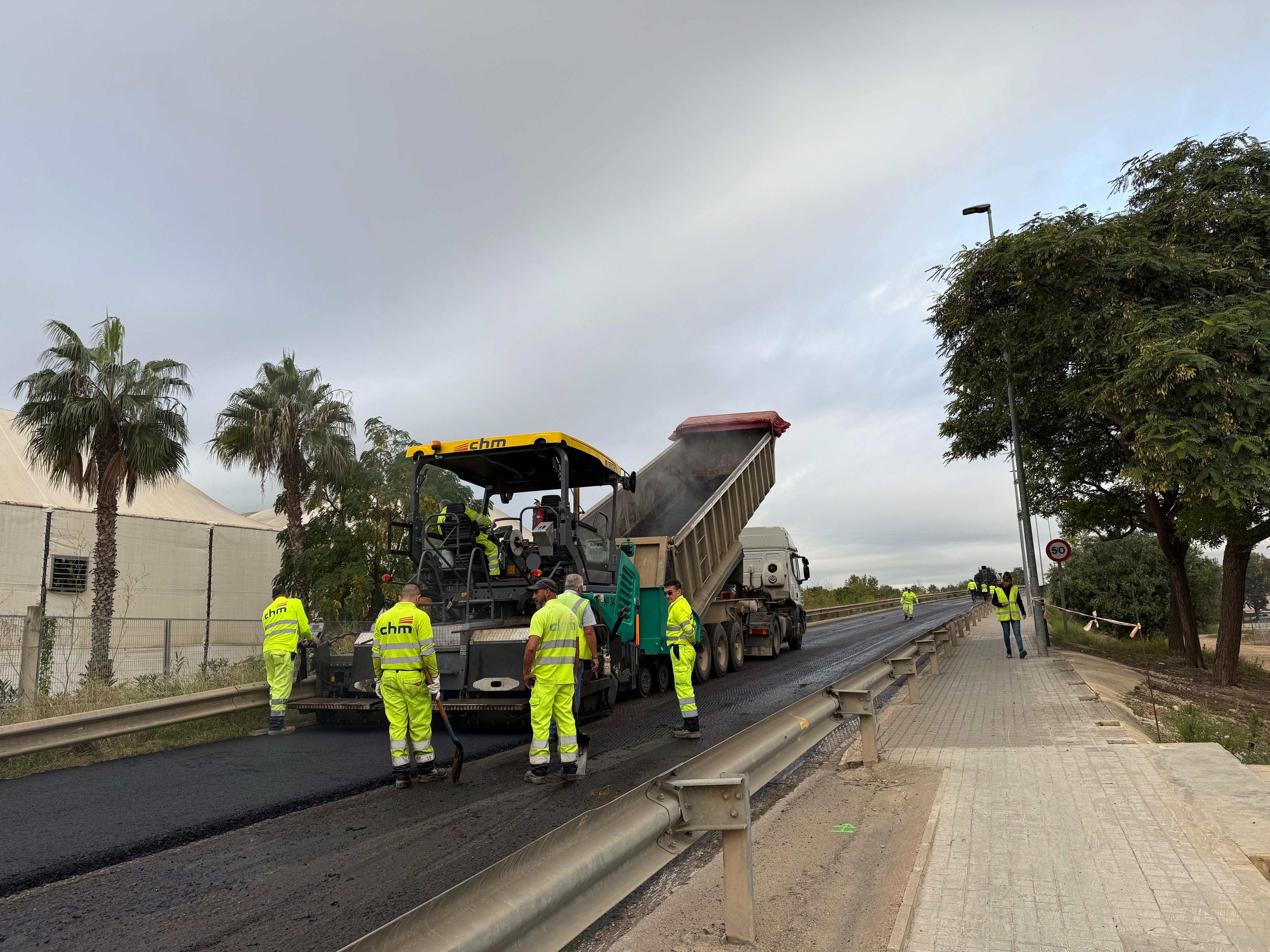 Obras del puente entre Ikea y los barrios de Alfalares y Orba