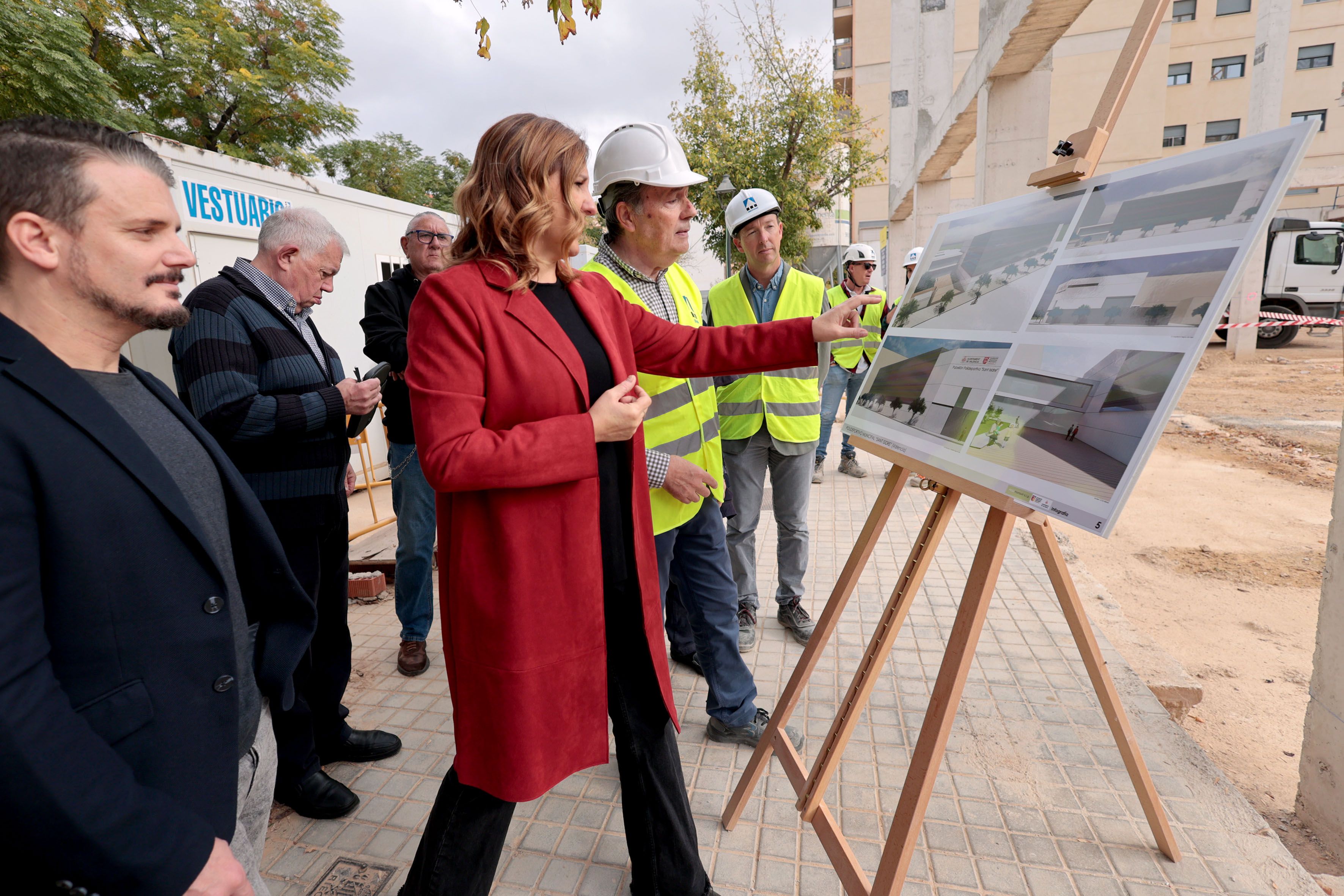L'alcaldessa de València visita les obres del nou poliesportiu en Sant Isidre