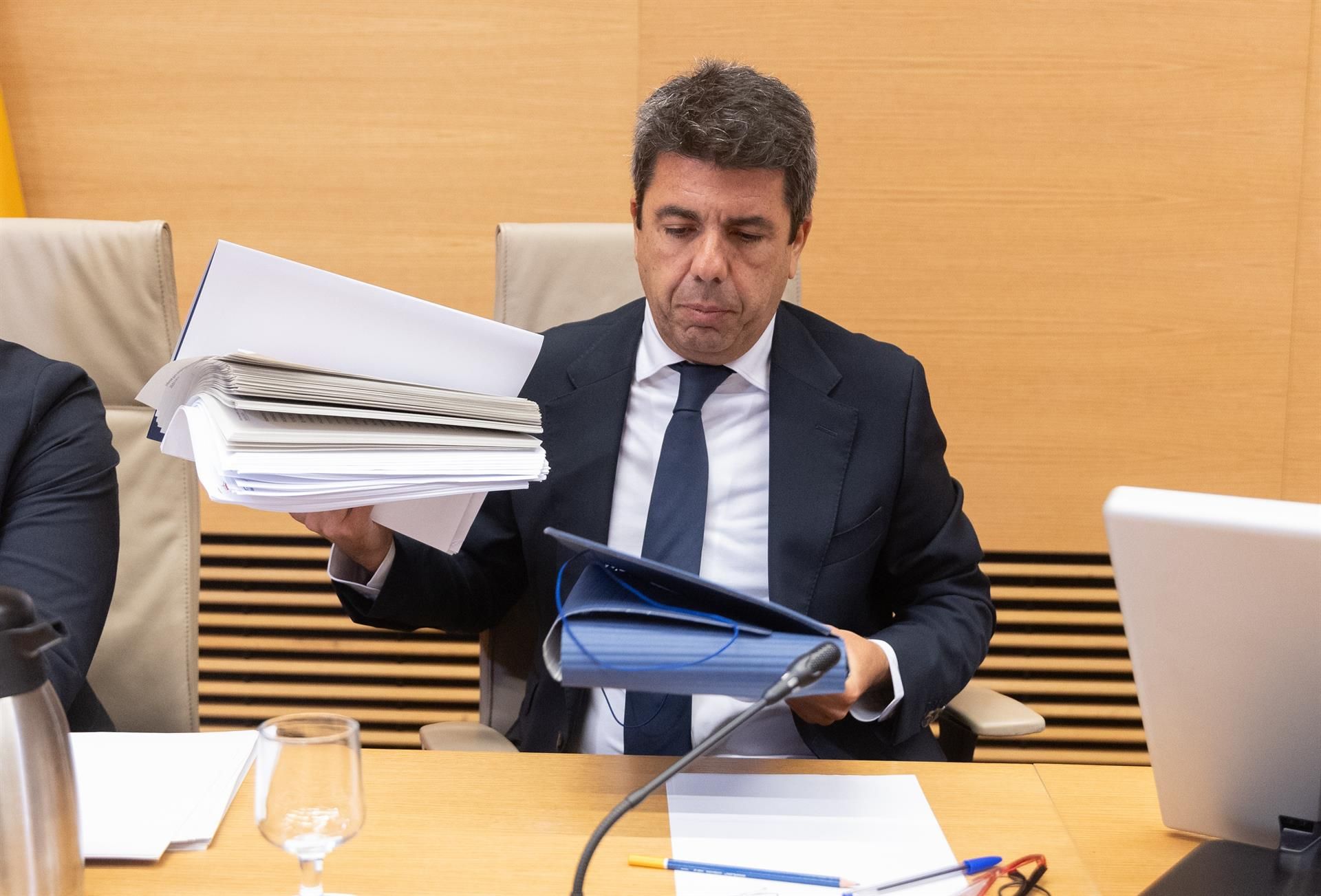 El president en funcions de la Generalitat valenciana, Carlos Mazón, compareix davant la comissió de la dana, en el Congrés dels Diputats, a 17 de novembre de 2025, a Madrid (Espanya). - Eduardo Parra - Europa Press El president en funcions de la Generalitat valenciana, Carlos Mazón, compareix davant la comissió de la dana, en el Congrés dels Diputats, a 17 de novembre de 2025, a Madrid (Espanya). - Eduardo Parra - Europa Press