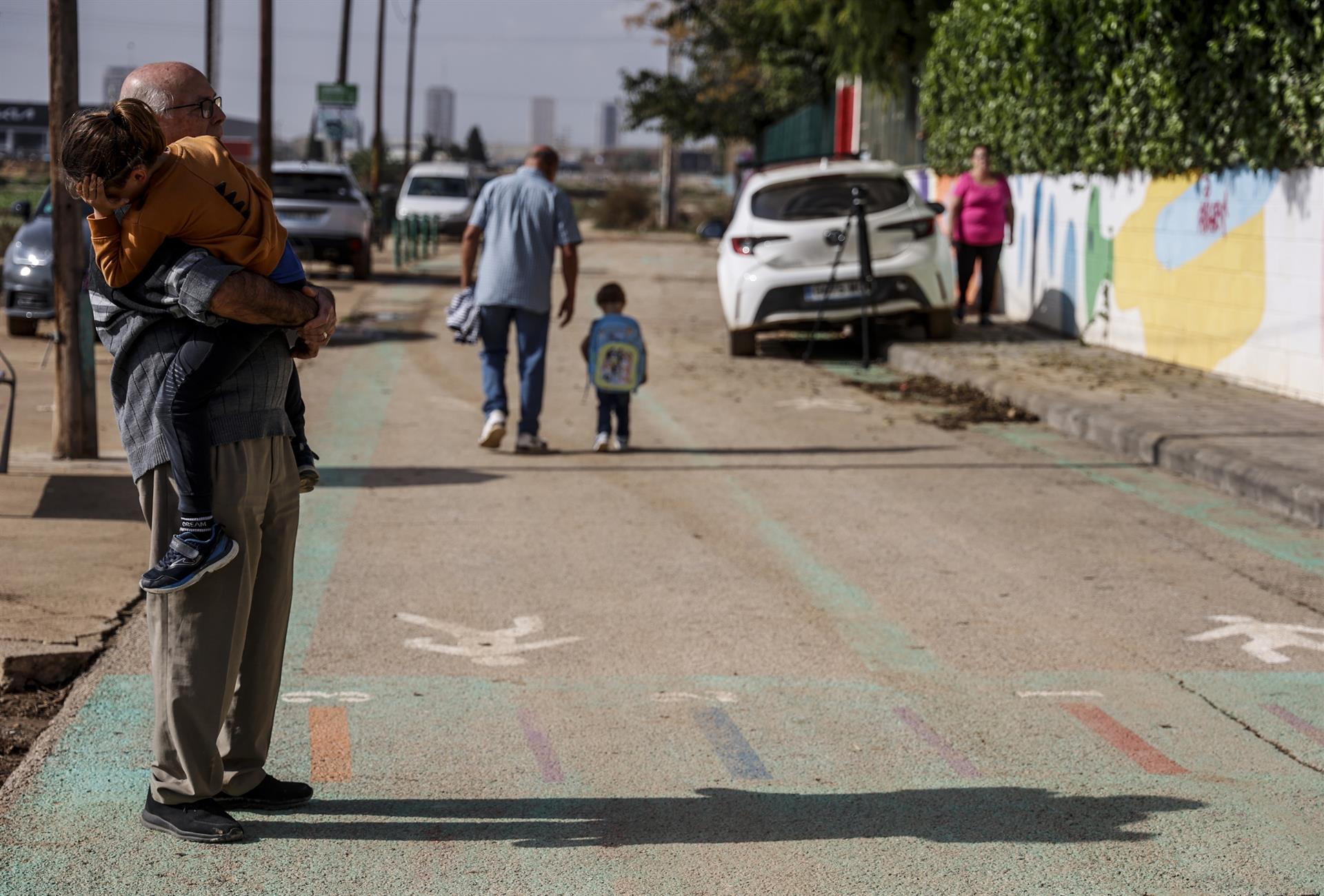 Menores en un municipio afectado por la DANA