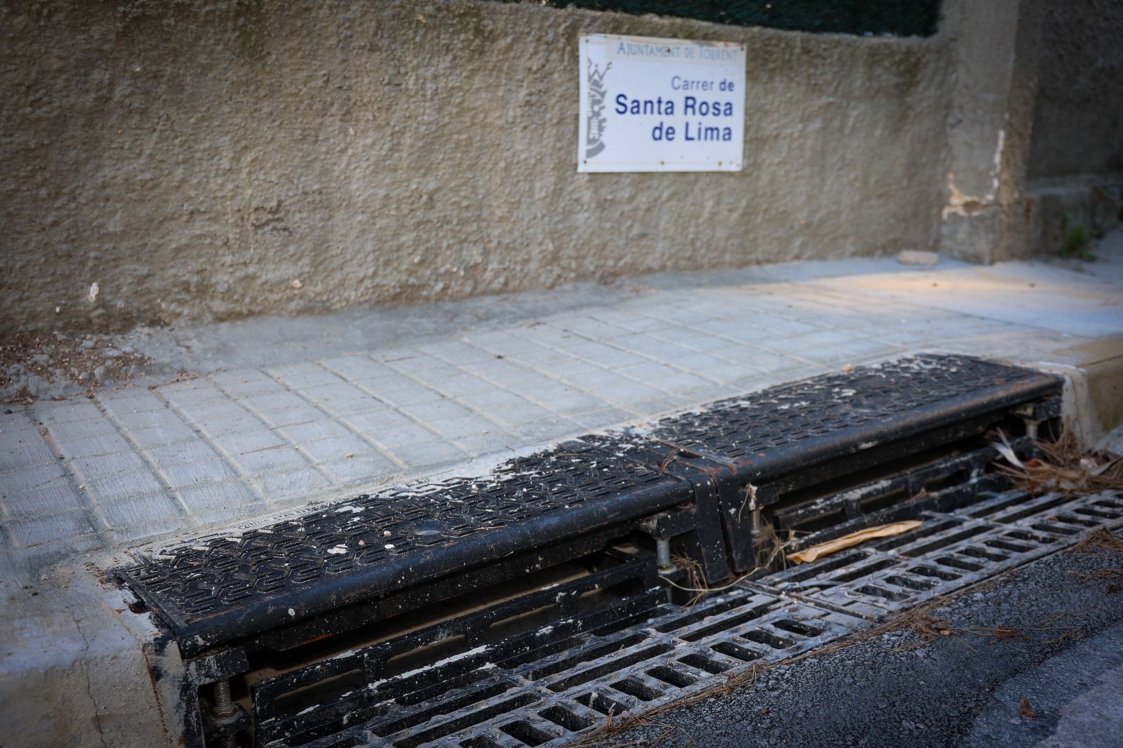 Millora del drenatge pluvial al carrer Santa Rosa de Lima de Torrent Millora del drenatge pluvial al carrer Santa Rosa de Lima de Torrent