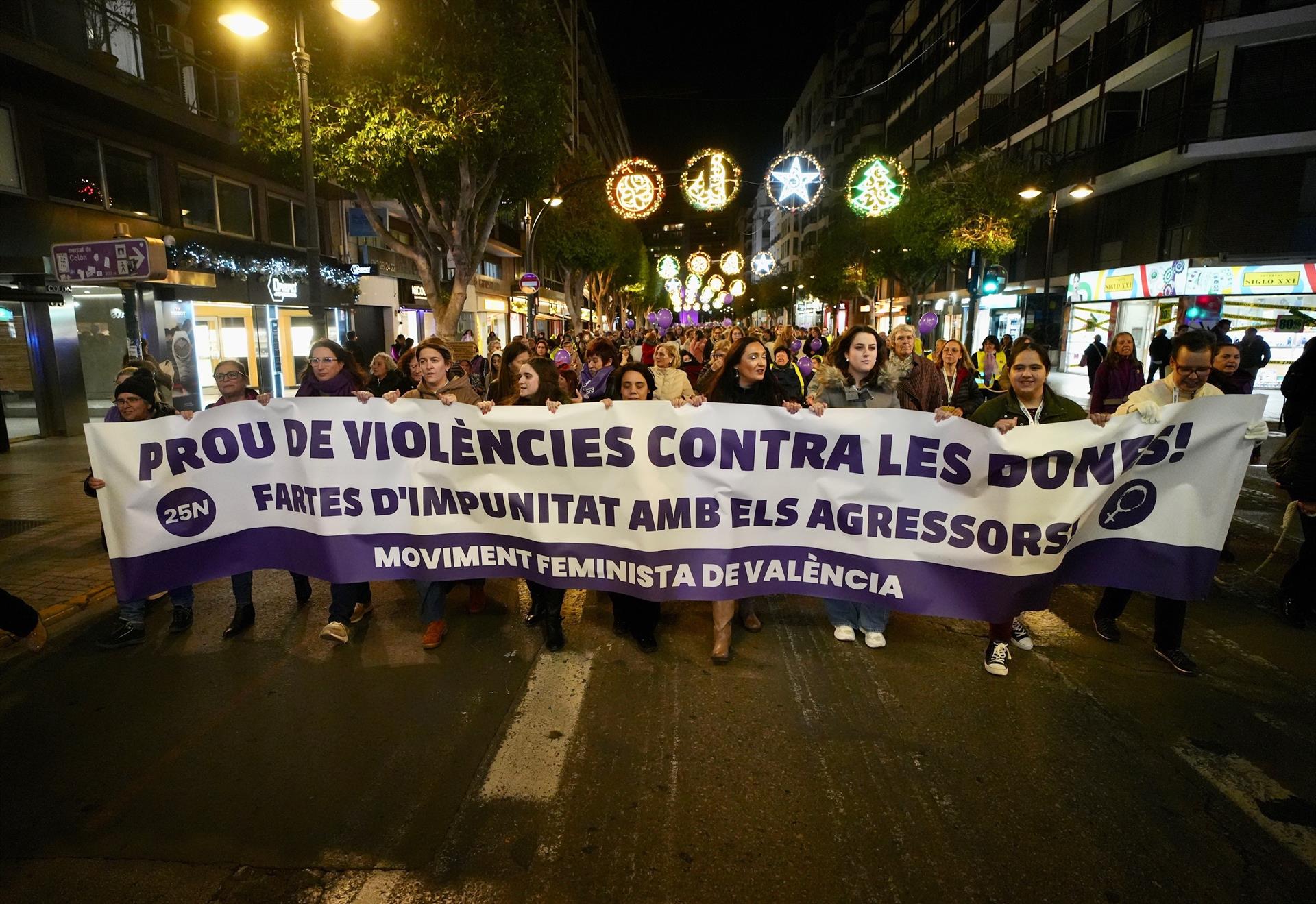 Manifestació amb motiu del 25N en València (Foto: Eduardo Manzana - Europa Press)