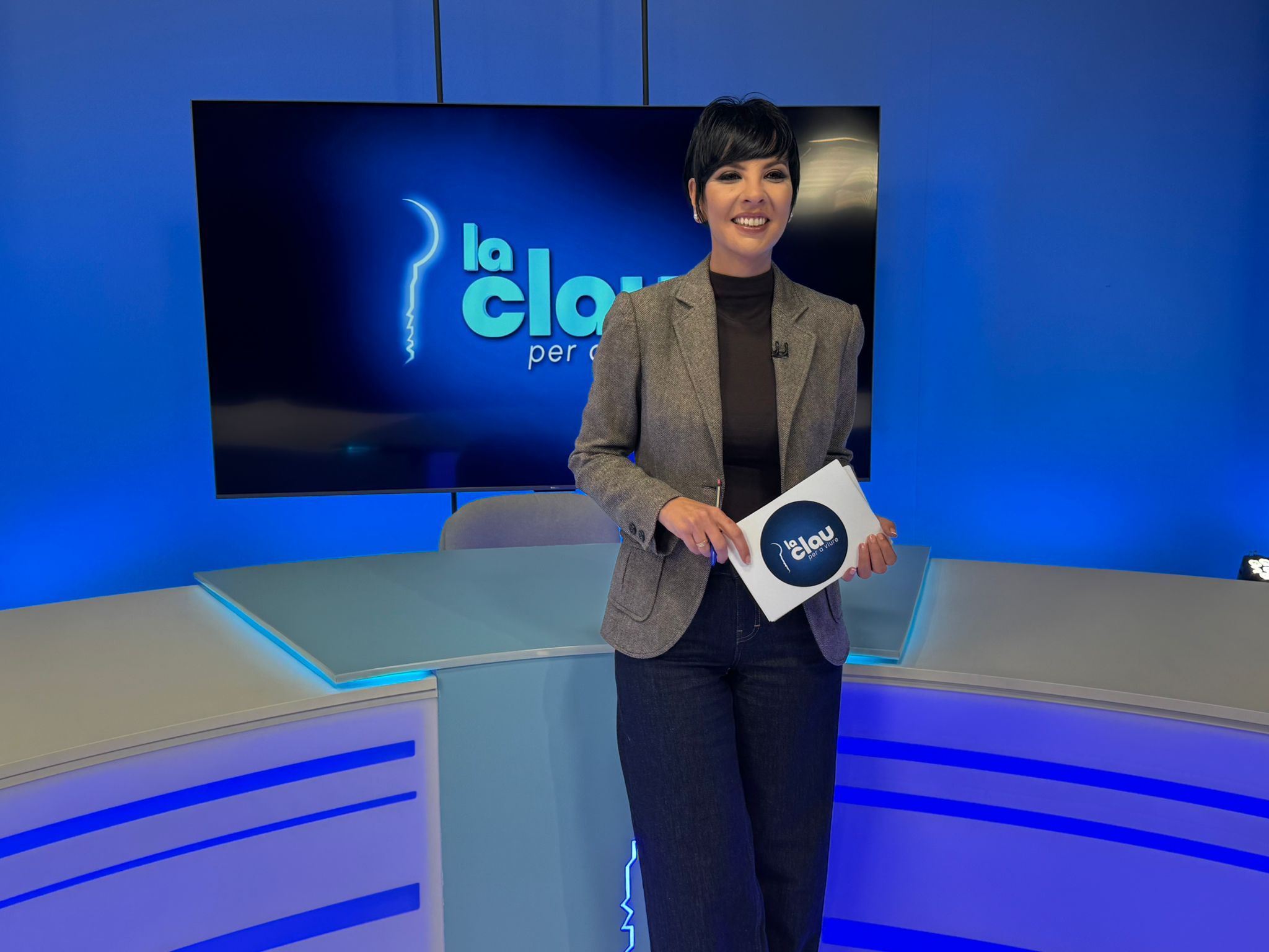 María Domínguez, presentadora de La clau per a viure en À Punt