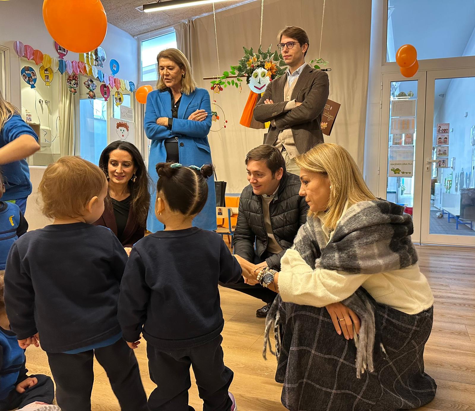 Susana Camarero visita l'Escoleta de Casa Caridad