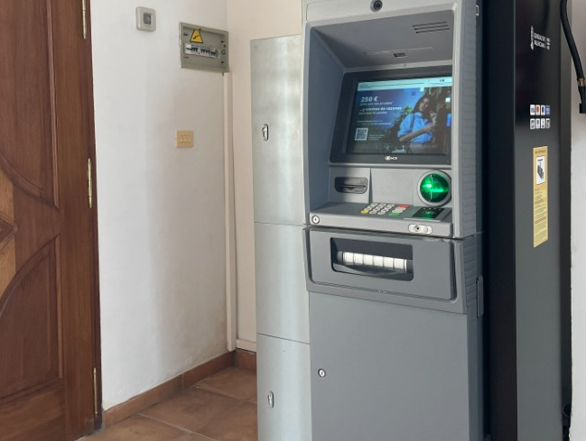 Cajero automático en un municipio de interior en riesgo de despoblación