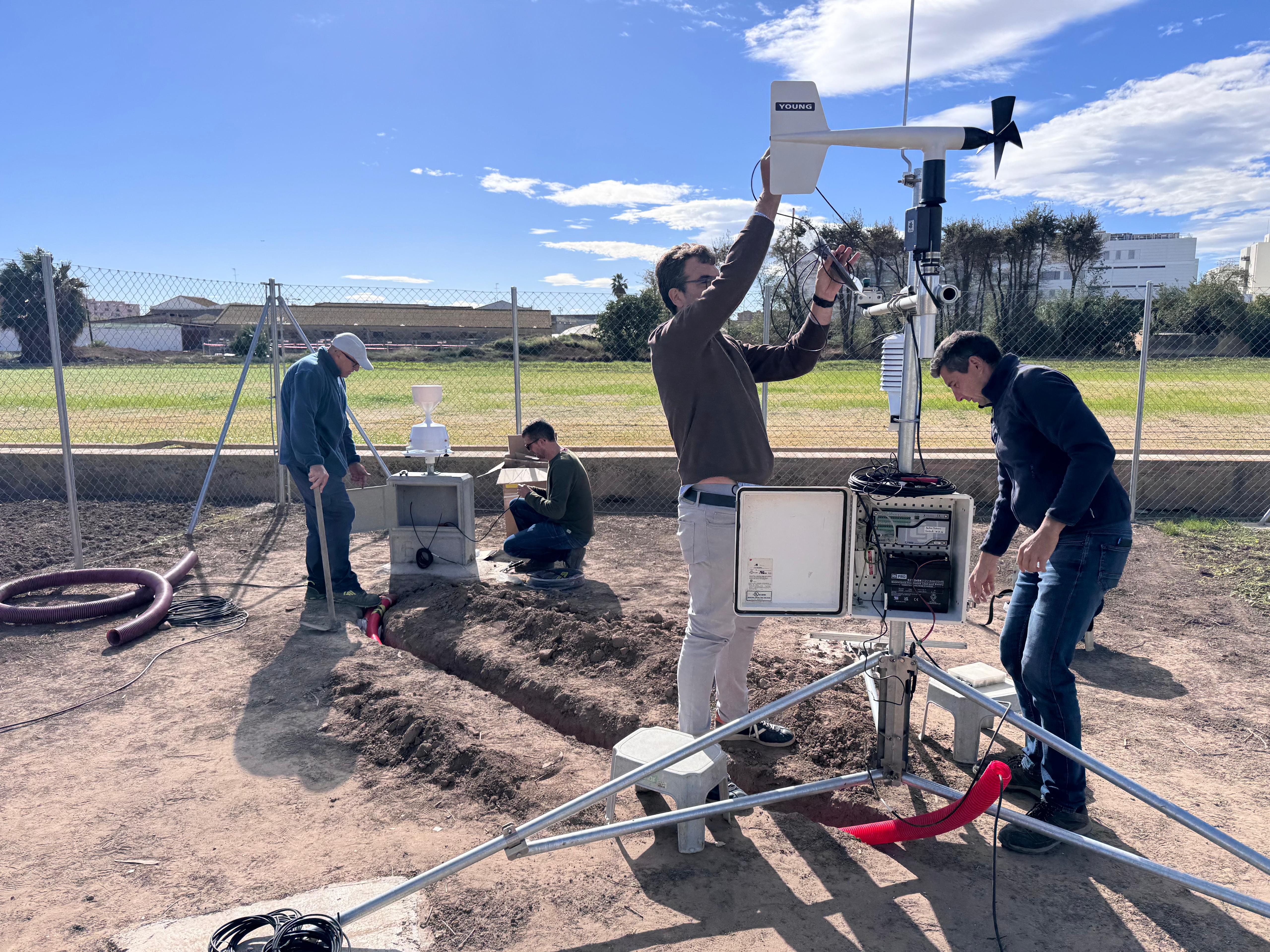 Estació agrometeorològica a la Universitat Politècnica de València Estació agrometeorològica a la Universitat Politècnica de València