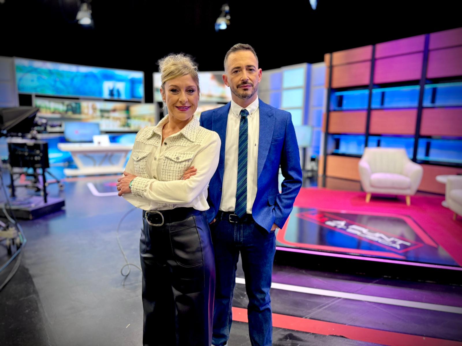 MIreia Llinares i Juan Nieto, presentadors de 'À Punt et busca', el programa d'À Punt sobre desapareguts de la Comunitat Valenciana MIreia Llinares i Juan Nieto, presentadors de 'À Punt et busca', el programa d'À Punt sobre desapareguts de la Comunitat Valenciana