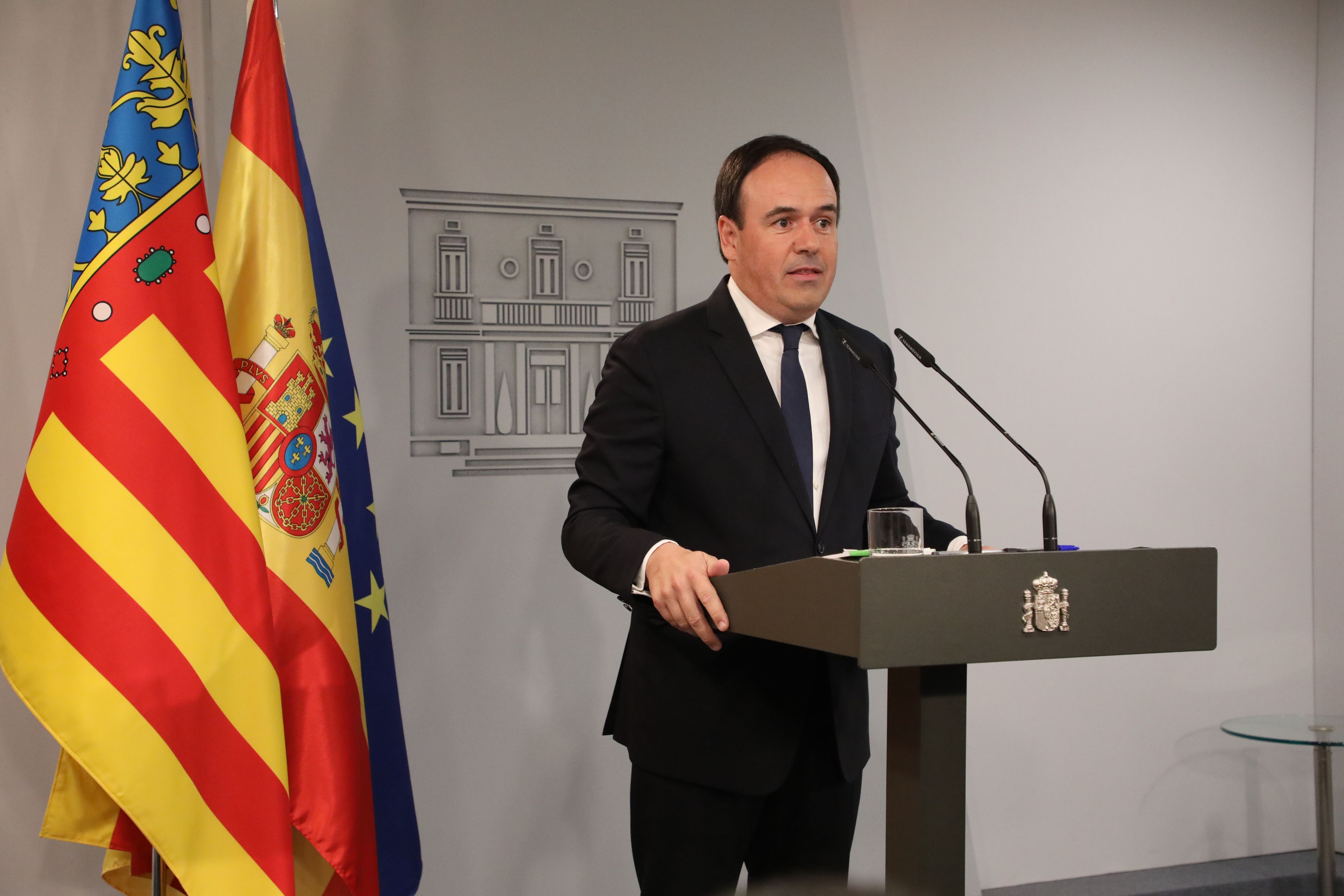 Perez Llorca a la Moncloa. Perez Llorca a la Moncloa.