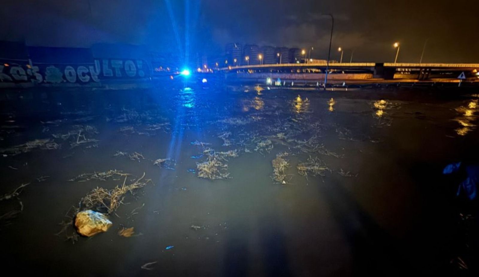 Nit de pluges en València en imatge d'arxiu