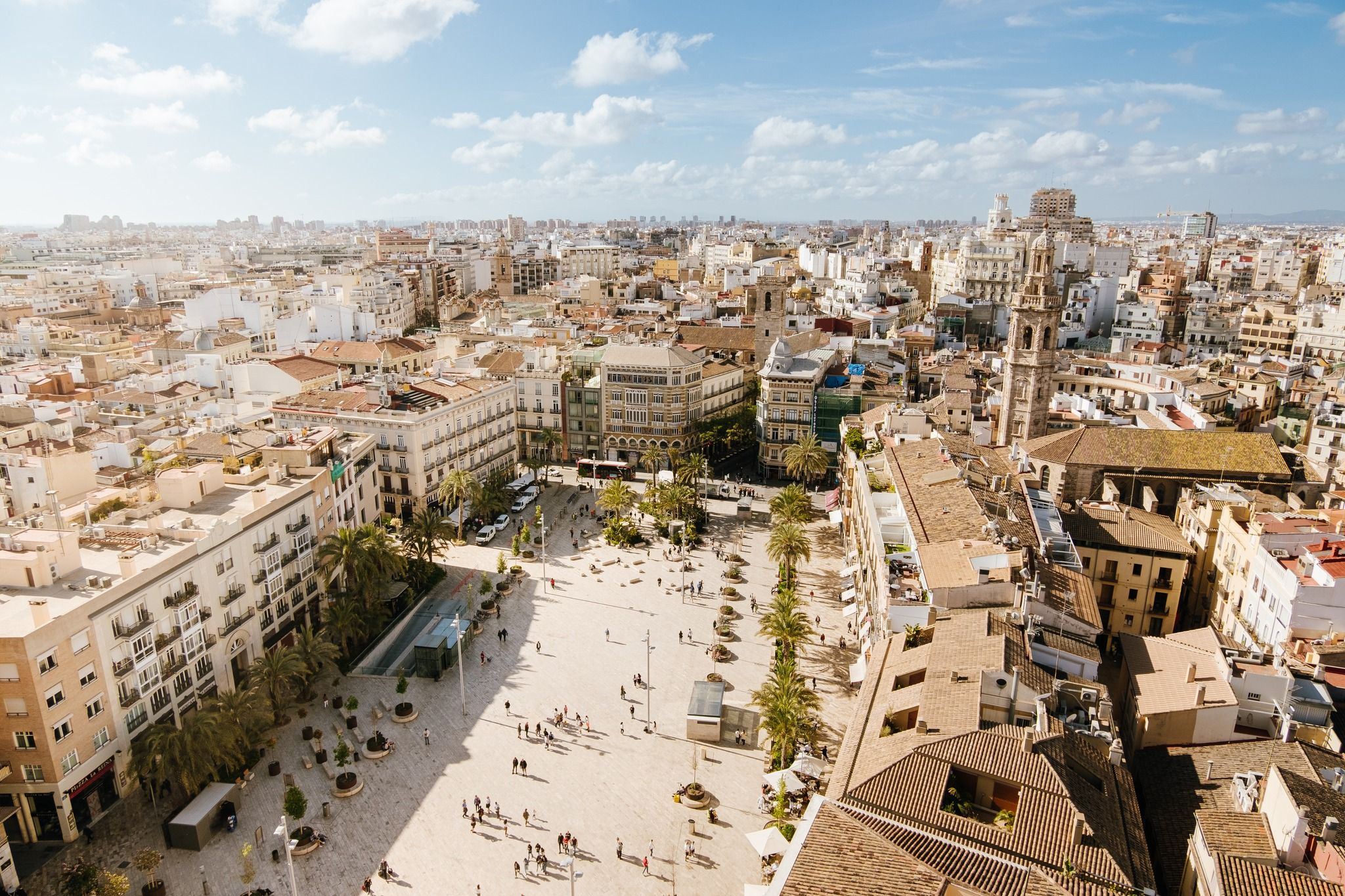 Imatge del centre de València (Plaça de la Reina) / Foto: Visit Valencia Imatge del centre de València (Plaça de la Reina) / Foto: Visit Valencia