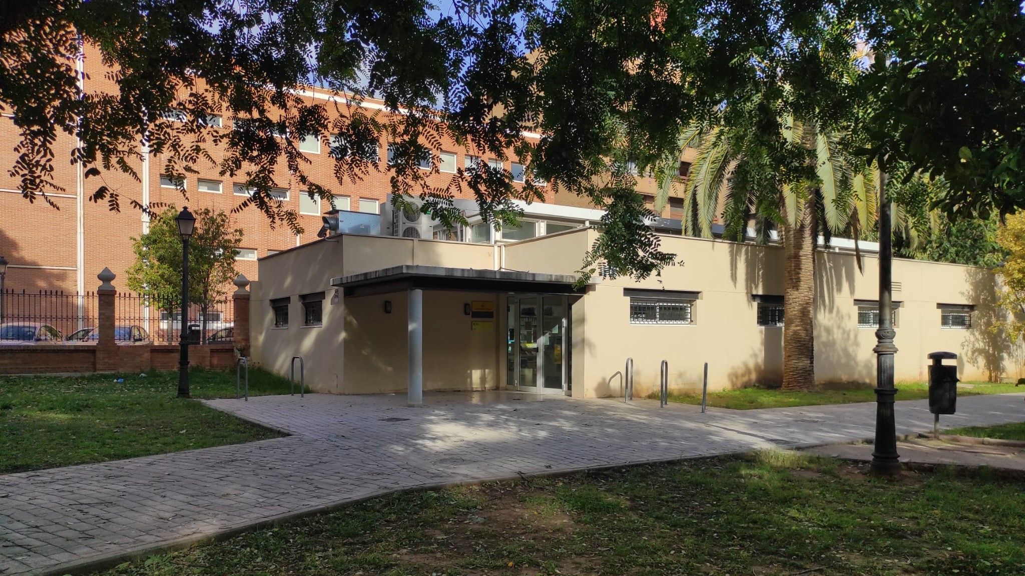 Biblioteca Trinitat-Vivers Biblioteca Trinitat-Vivers