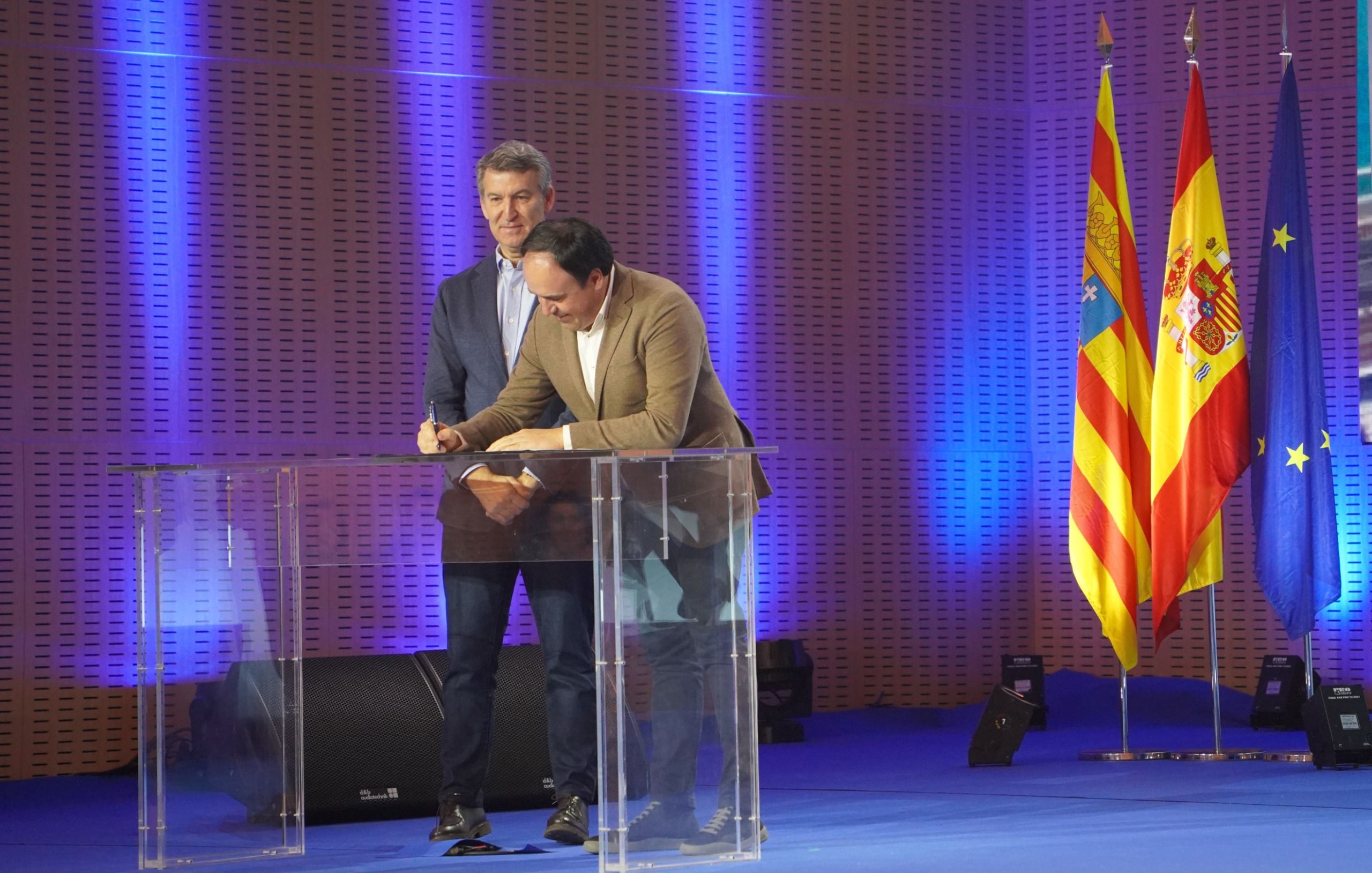 El president del PPCV, Juanfran Pérez Llorca, i el president nacional del Partit Popular, Alberto Núñez Feijóo