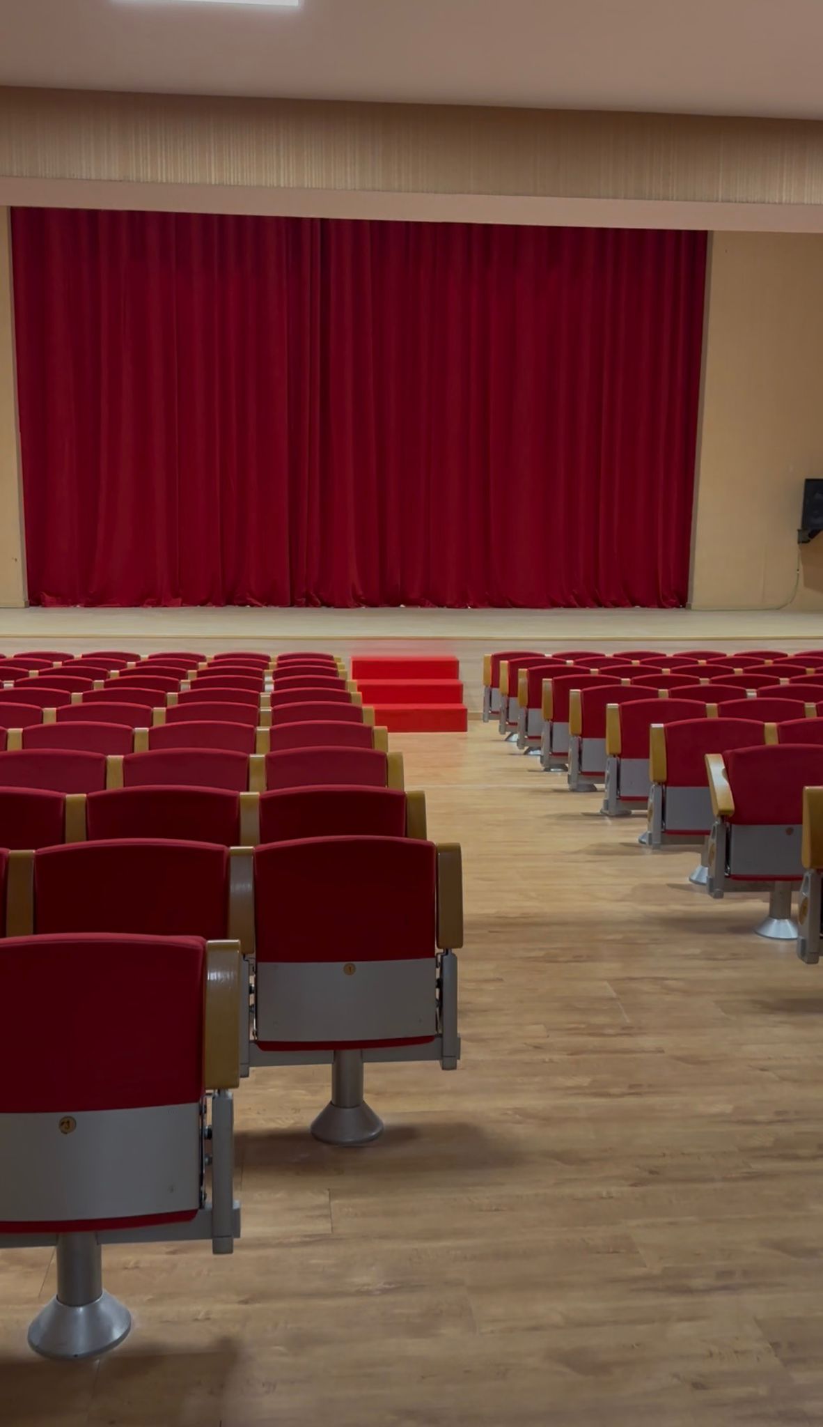 Teatre de la Llar de les Persones Majors en Llíria