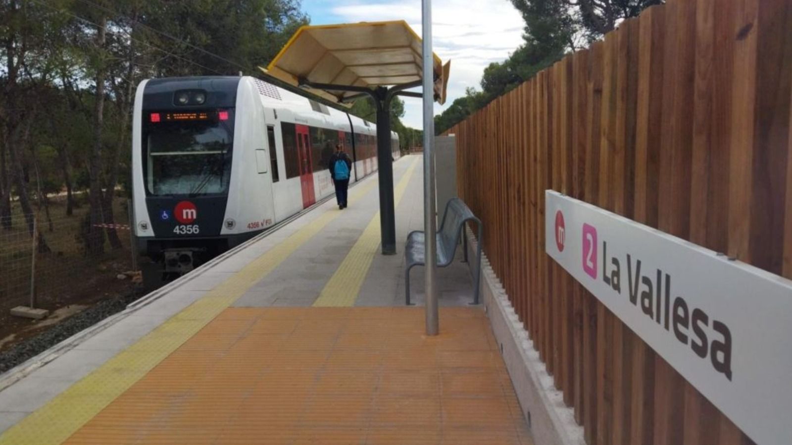 Parada de La Vallesa de la Línia 2 de Metrovalencia