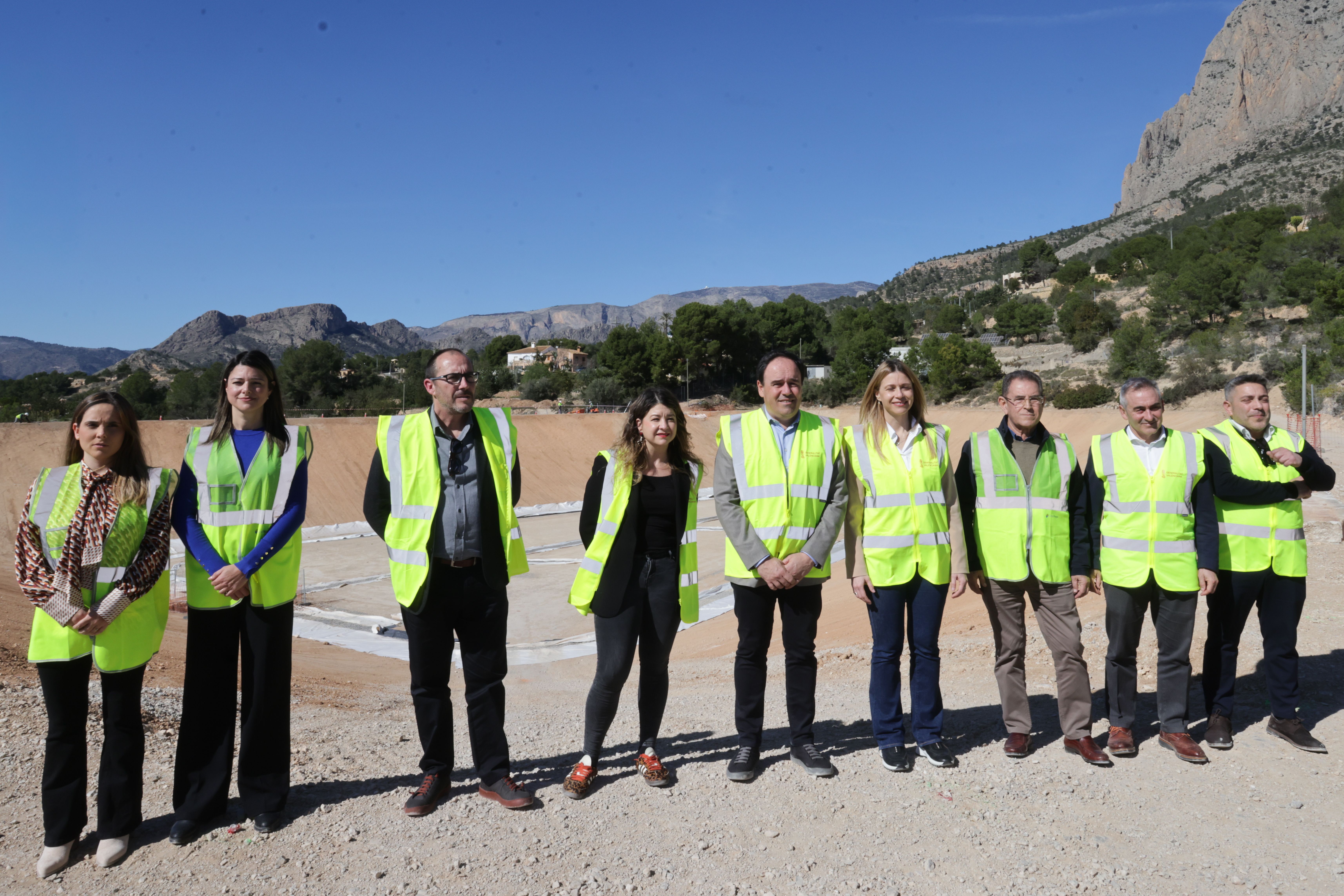 Visita institucional a la bassa de Finestrat Visita institucional a la bassa de Finestrat