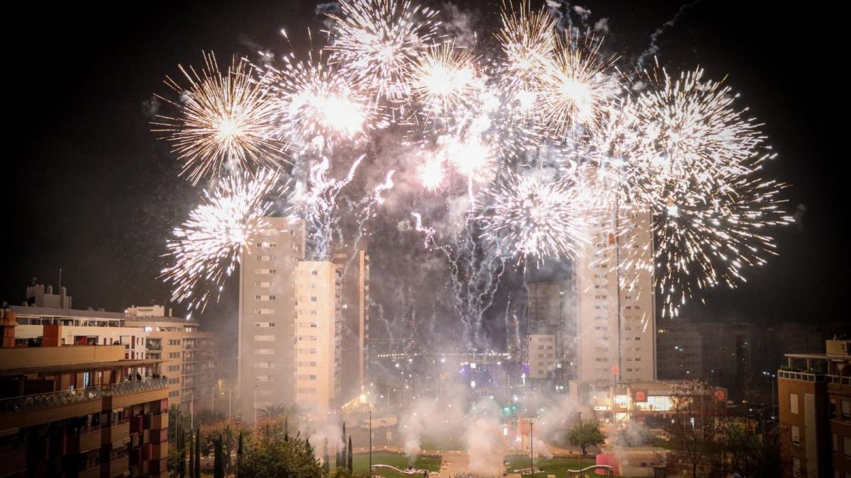 Espectáculo pirotécnico en Torrent