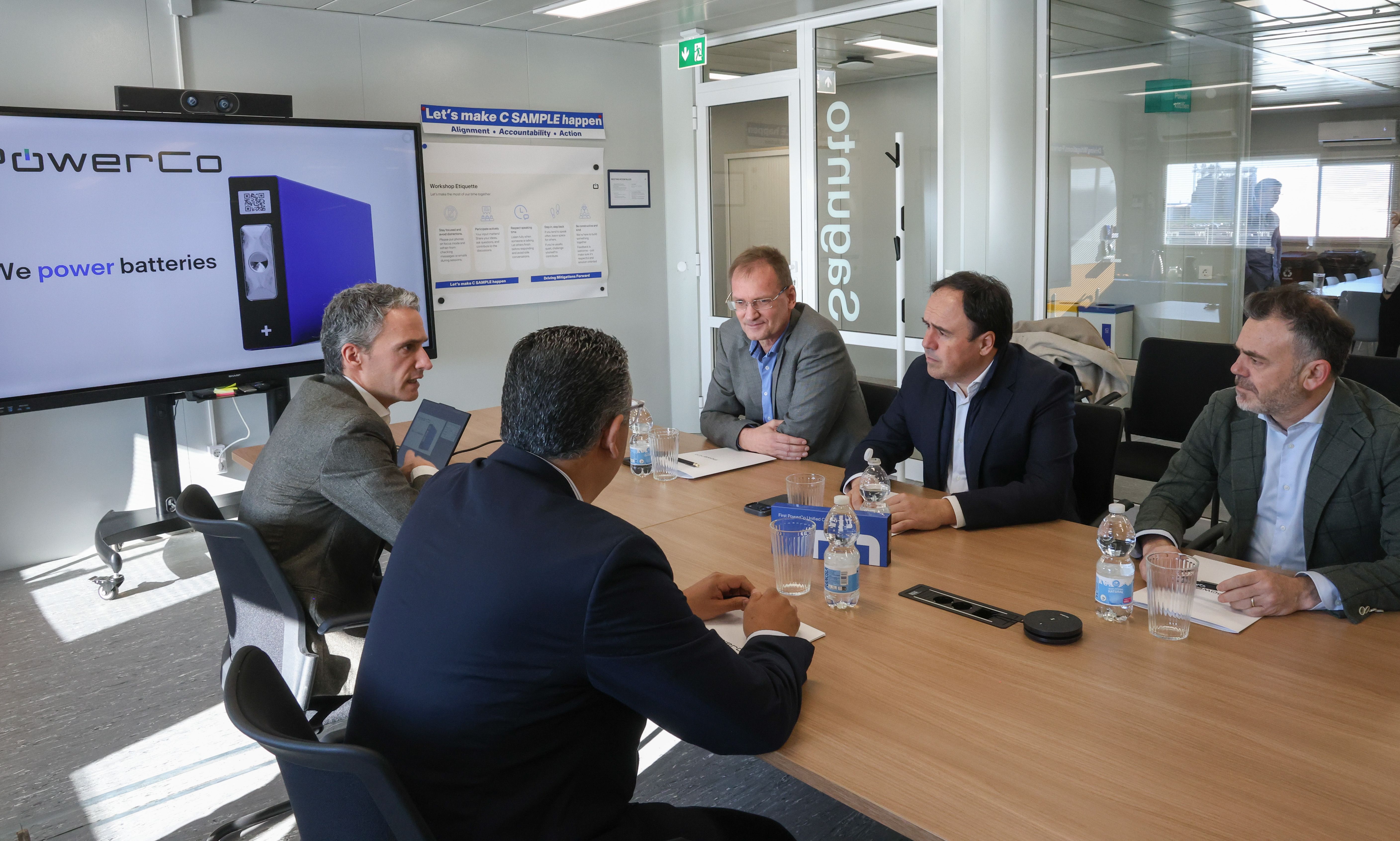 El president de la Generalitat, Juanfran Pérez Llorca, en la seua visita a les instal·lacions de PowerCo Spain a Sagunt El president de la Generalitat, Juanfran Pérez Llorca, en la seua visita a les instal·lacions de PowerCo Spain a Sagunt