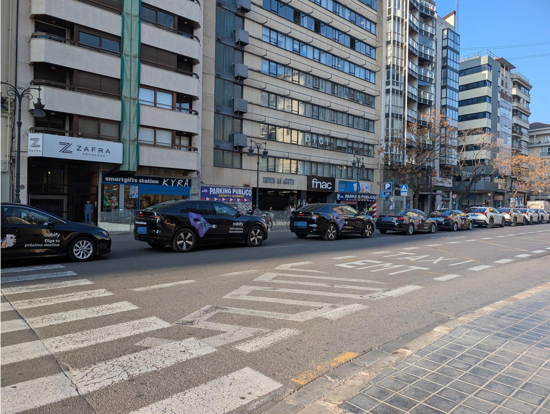 Concentració de VTC en València Concentració de VTC en València