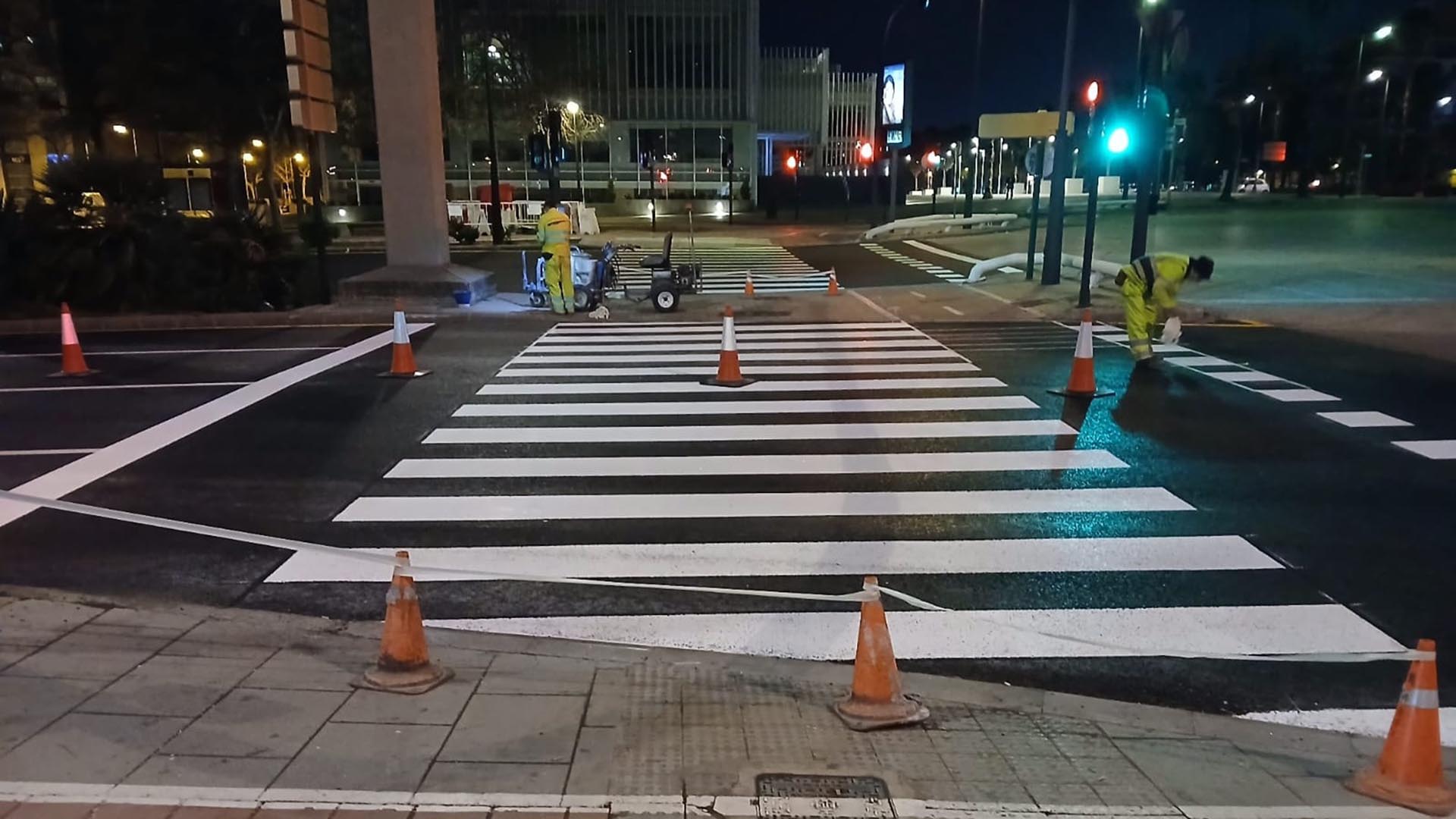 Reasfaltado de una calle de Valencia.