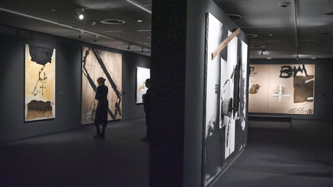 Vista exposición 'Tàpies. Última década (2002-2012)'
