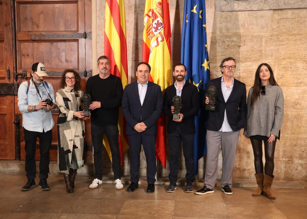 Pérez Llorca amb els premiats dels Goya.