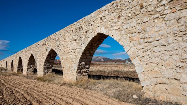 Aqüeducte Gòtic Medieval dels Arcs Alpuente / Foto: Turisme Comunitat Valenciana
