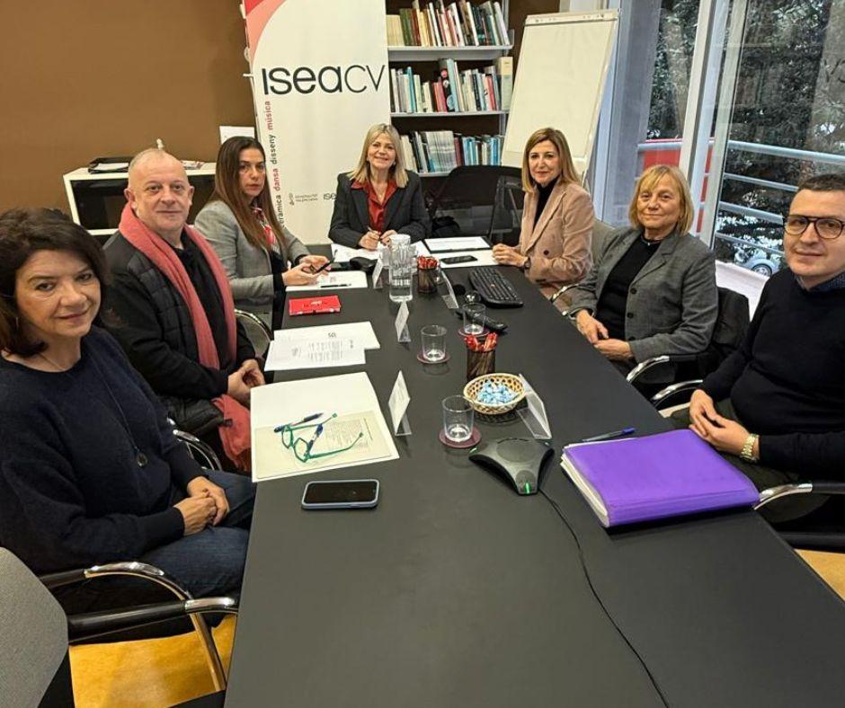 Noves formacions. Noves formacions.