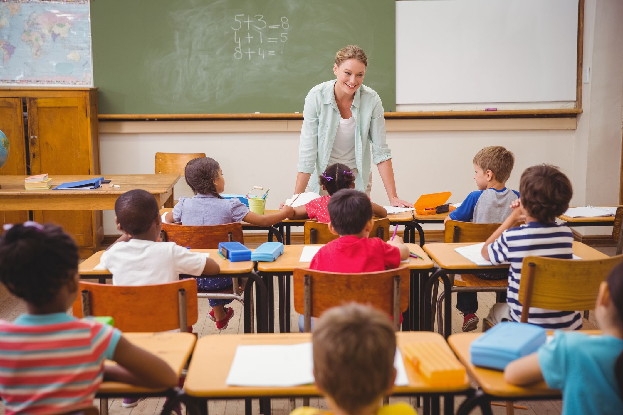 Una profesora dando clase - GettyImages 