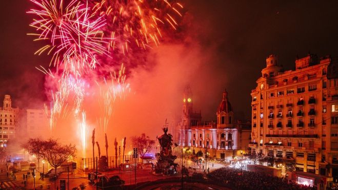 Espectáculo de la Alba de las Fallas Espectáculo de la Alba de las Fallas