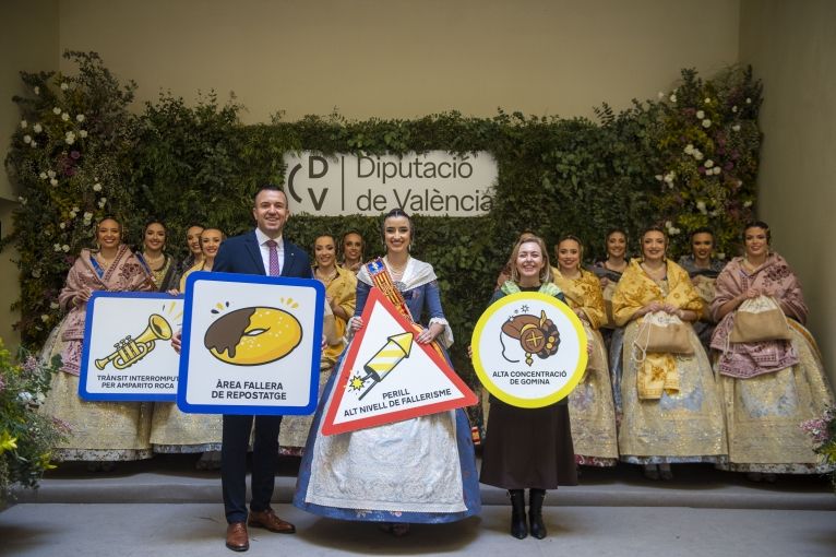 Recepció fallera a la Diputació.