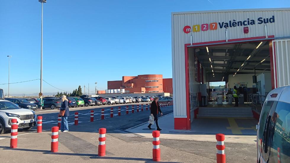 Aparcament de Metrovalencia a València Sud.