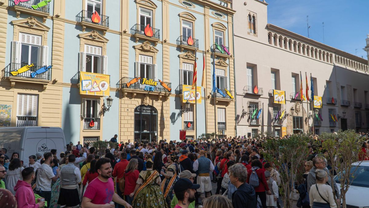 Recepció de comissions de Falles