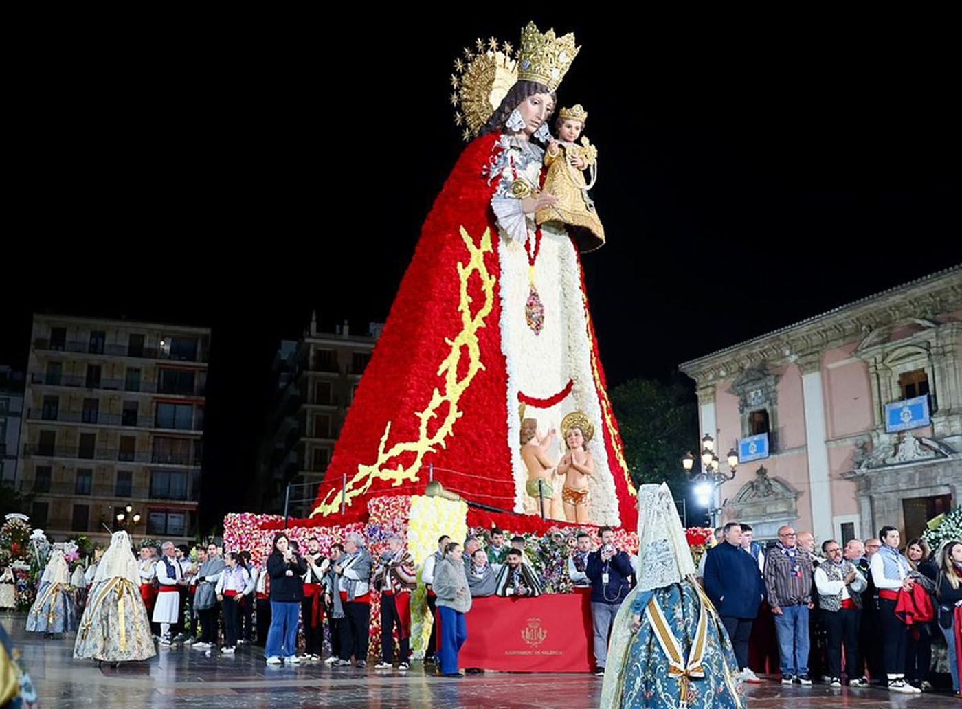 El manto de la Virgen de Valencia en las Fallas 2026 El manto de la Virgen de Valencia en las Fallas 2026