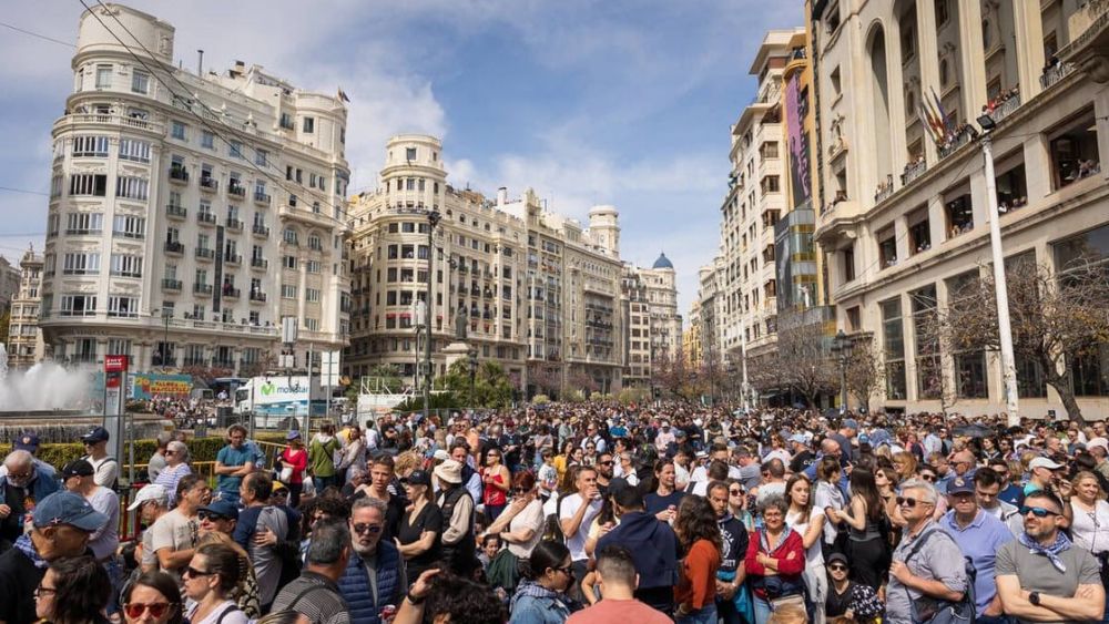 Turistas en las Fallas de Valencia