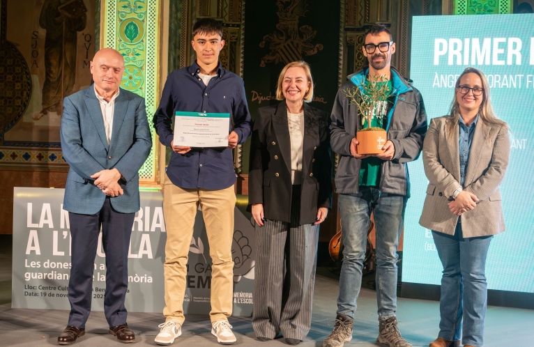 1  primer premio 2025