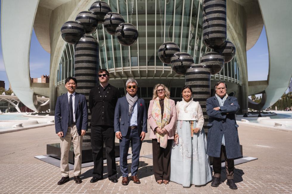 Noticia26 Inauguraci%C3%B3nEsculturas Park+Eun+Sun