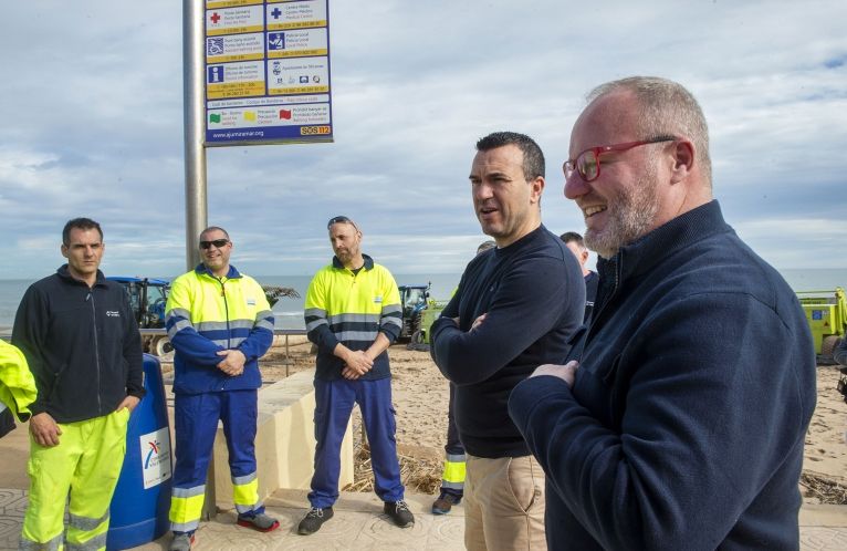 Refuerzo de limpieza en playas.
