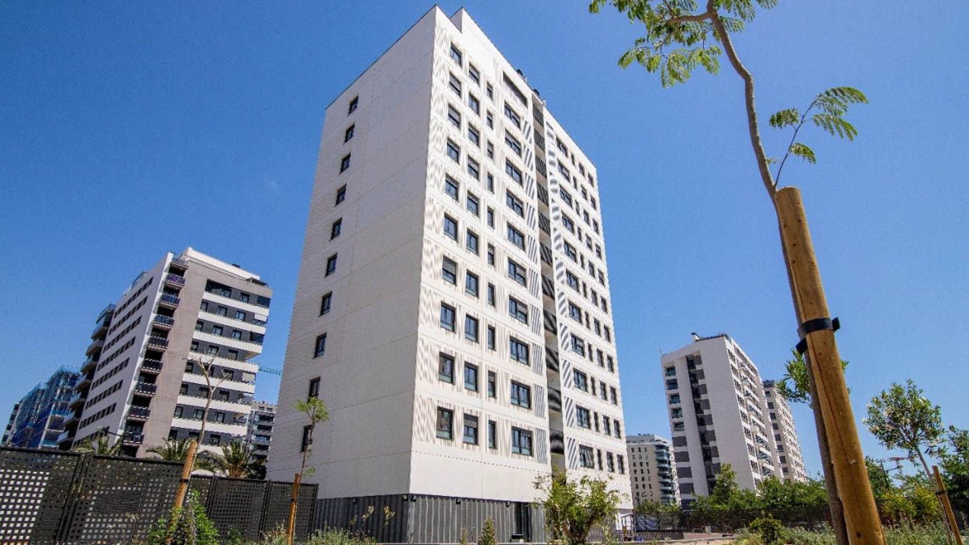 de5e3599 d321 a47b 9b9b 3a79431cdb1b?version=1 de5e3599 d321 a47b 9b9b 3a79431cdb1b?version=1