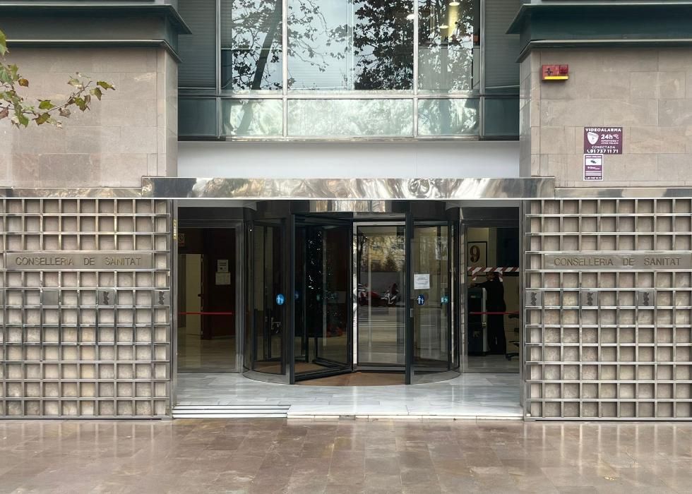 La fachada del edificio de la Conselleria de Sanidad
