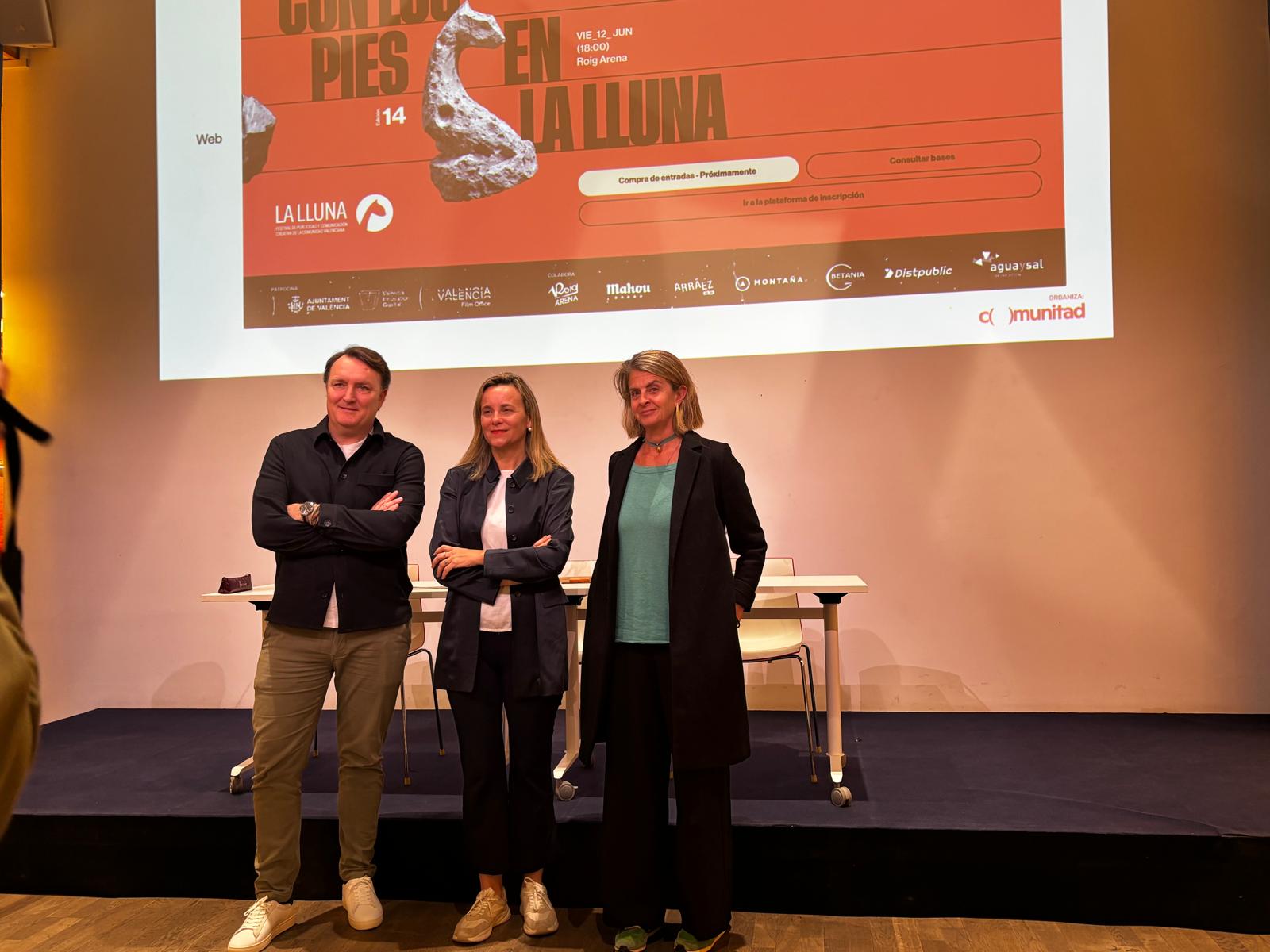 Presentación "Con los pies en la lluna" Presentación "Con los pies en la lluna"