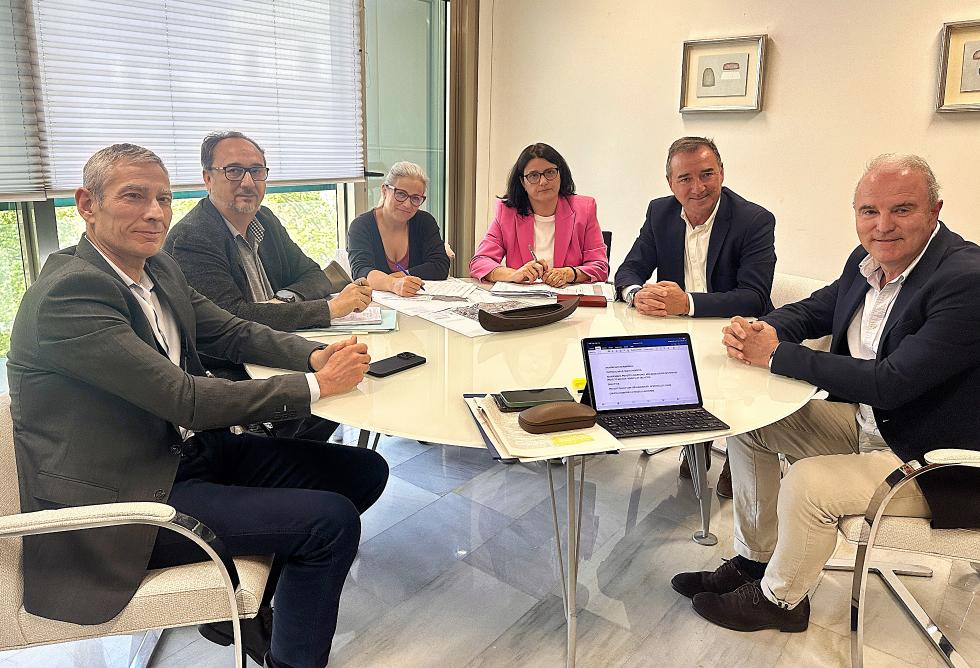 260408+SAN FOTO+1 Nuevo+centro+de+salud+de+Riba roja 260408+SAN FOTO+1 Nuevo+centro+de+salud+de+Riba roja