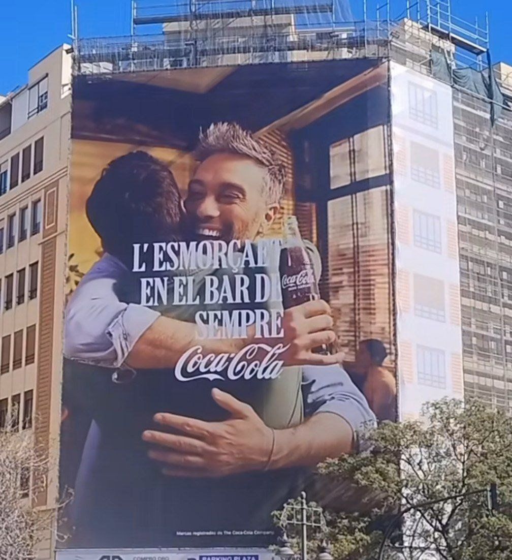 Cartell de CocaCola en Gran Via de València Cartell de CocaCola en Gran Via de València